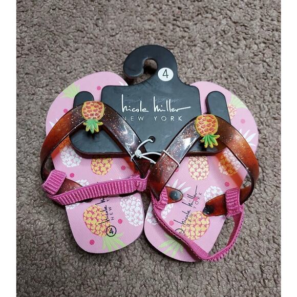 NWT Nicole Miller New York Pineapple Sandals Pink Baby Flip Flops Size 4 - Picture 1 of 2